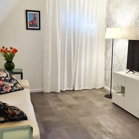 Weinstock - Klimatisierte Ferienwohnung Mit Sonnenterrasse Reil Exterior foto